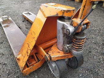 Ruční paletový vozík Kovo Cheb, v provozu, bez gumy - 4