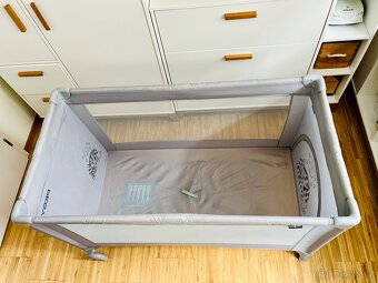 Cestovní skládací postýlka - 4