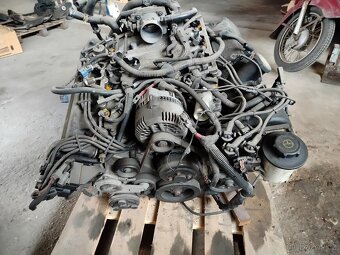 Ford V8 motor 4.6 l mustang, lincoln - 4