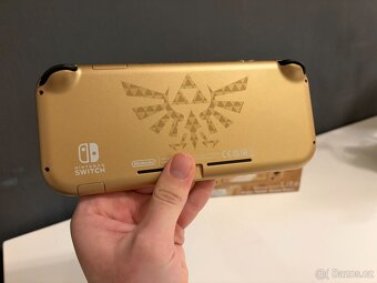 Nintendo Switch Lite Hyrule Edition v záruce - 4