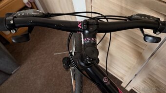 Dívčí kolo Kellys Vanity 20 26+ helma - 4