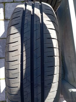 Letní pneu Goodyear EfficientGrip Performance 185/65 R15 - 4