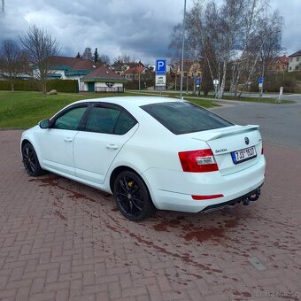 Octavia 3 RS paket najeto 77000 možnost výměny Ford Mustang - 4