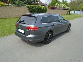 Volkswagen Passat - 4