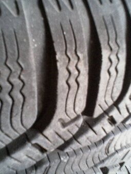 renault 15 185,65,15. zima - 4