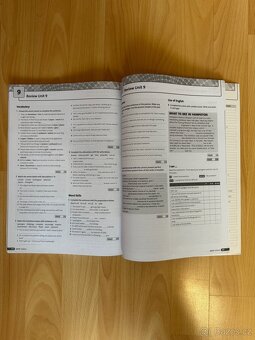 Maturita Solutions Pre-Intermediate Workbook - 4
