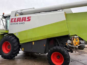 Claas Lexion 440 V660 - 4