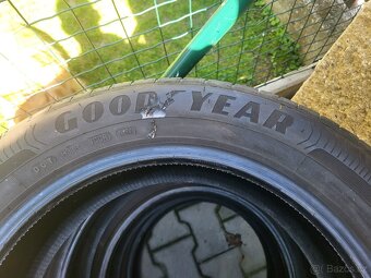 215/55 R17 Goodyear zánovní letní pneu DOT0422 - 4