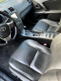Toyota Avensis kombi 2.2 D-CAT 03/2009 automat - 4