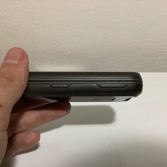 HMD 2660 Flip (Black) - 4