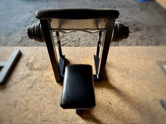 Scottova lavice na biceps+EZ činka 35kg - 4