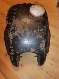 Nádrž na starý motocykl MZ - 4