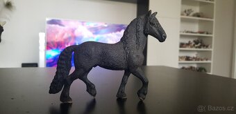 Schleich koně koníci Fríský kůň - 4