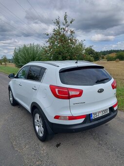 Kia Sportage III 2.0 CRDI - 4
