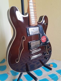 Squier Starcaster + efektor, looper, mikrofon, sluchátka. - 4
