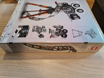 LEGO® Disney™ 43230 Kamera na počest Walta Disneyho - 4