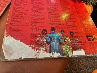 BEATLES  sgt pepper - 4