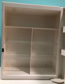 Plastová skříňka se zrcadlem (sleva) - 4