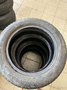 Pneu zimní 205/60/16 - 4