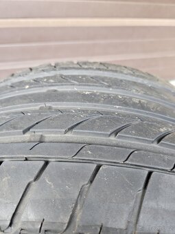 255/40 R17 run flat - 4