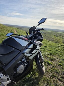 Honda CBR125R - 4