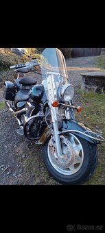 Suzuki Intruder 1500 - 4