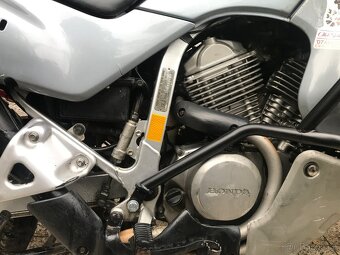 Honda XL 600 V Transalp - 4