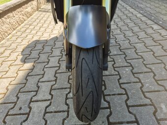 Suzuki GSR 750 - TOP STAV + VÝBAVA - 12 000 KM 123.000,- Kč - 4