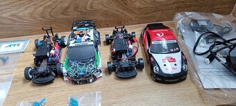 2x auto wltoys 1:28, RTR + plno tuningových dílů - 4