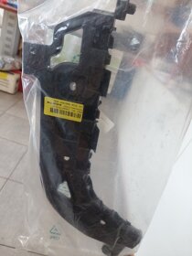 850420027R boční držák zadního nárazníku levá strana - 4