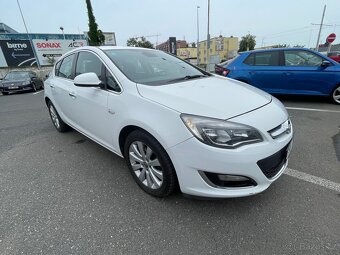 Opel Astra - 4