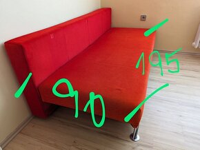 Červený rozkládací gauč s úložným prostorem - 4