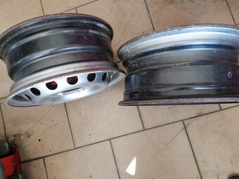2 kusy disky Mercedes Sprinter 6Jx15 ET75 - 4
