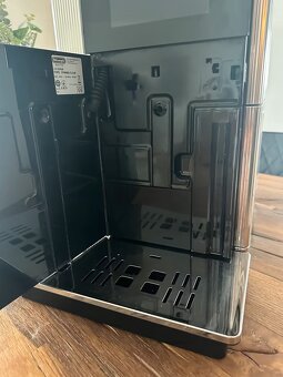 De’Longhi Maestosa – prémiový kávovar, 2 mlýnky, profi stav - 4