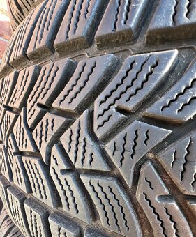 205/55 R17 95V XL zimní pneumatiky Dunlop (2921) - 4
