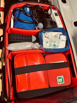 Nový lékařský batoh ROBUST s defibrilátorem AED - 4