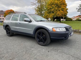 Volvo xc70 D5 136kw momentum  awd - 4