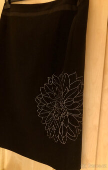 Společenská pouzdrová sukně s lurexovou výšivkou zn. Zebra - 4
