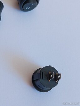 Spínač kolébkový - 4