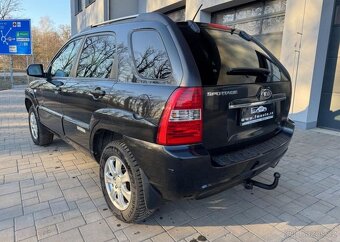 Kia Sportage 2.0 16V benzín manuál 104 kw - 4