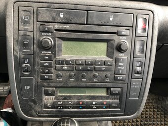 Originál radio VW Sharan 2009 - 4