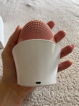 EGGO – Čisticí a masážní přístroj na obličej - 4