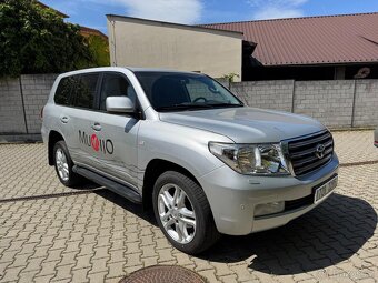 TOYOTA LAND CRUISER 4,5 D L200 TOP STAV - 4