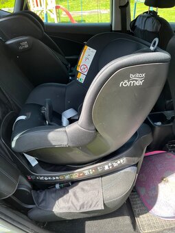 Britax Römer Dualfix plus 360° - 4