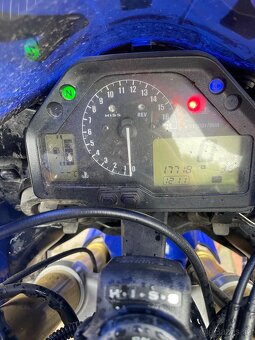 Honda CBR600RR - 4