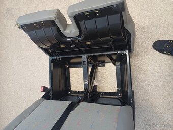 Prodám přední dvojitou sedačku spolujezdce – VW Transporter - 4