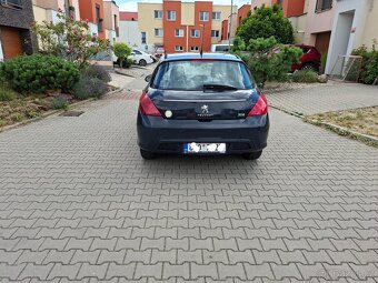 Peugeot 308 1.4 benzín 72kw koupeno v ČR - 4