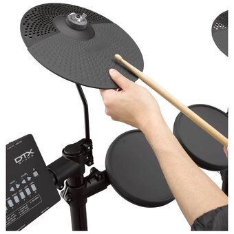 El .bicí - Yamaha DTX 432 a klávesy Yamaha E443 - 4