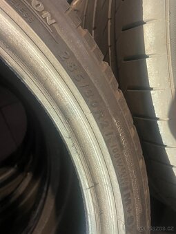 Sada zimních pneu Dunlop 285/30R21 - 4