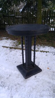 Starý kulatý stolek - 4